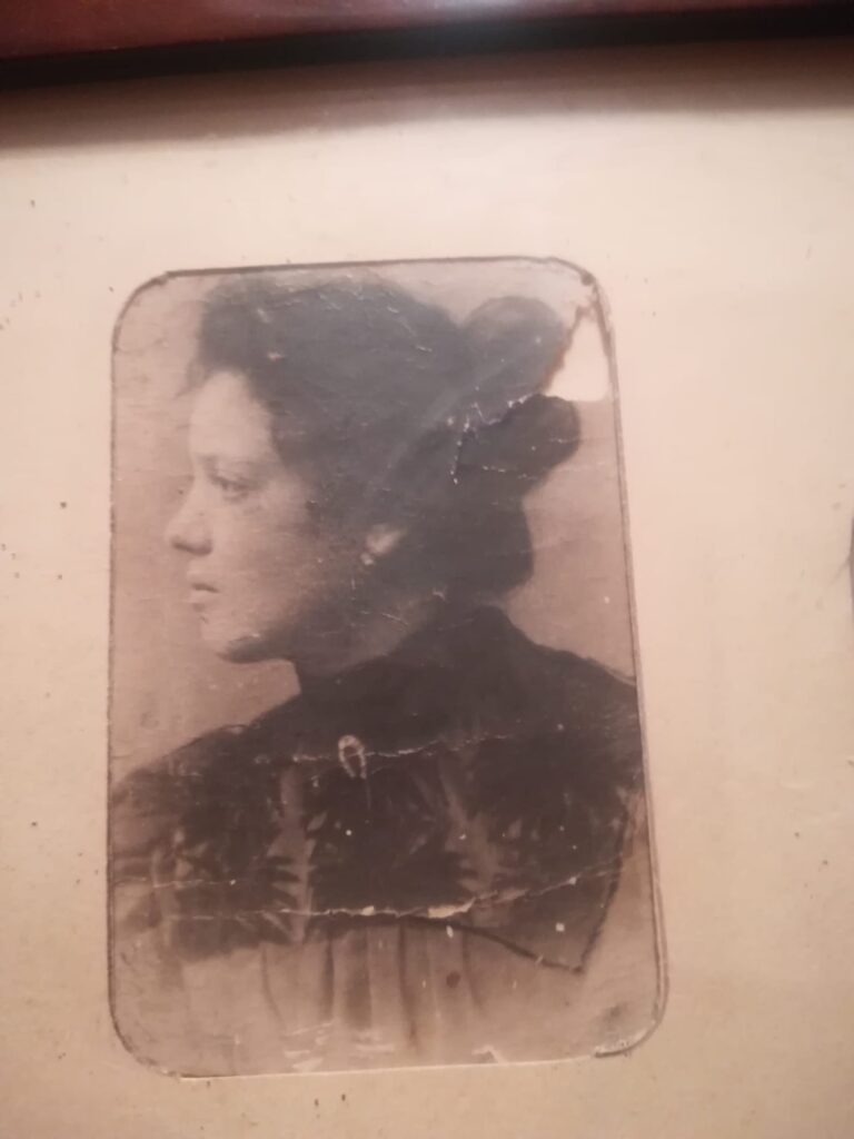 Trisnonna Emma